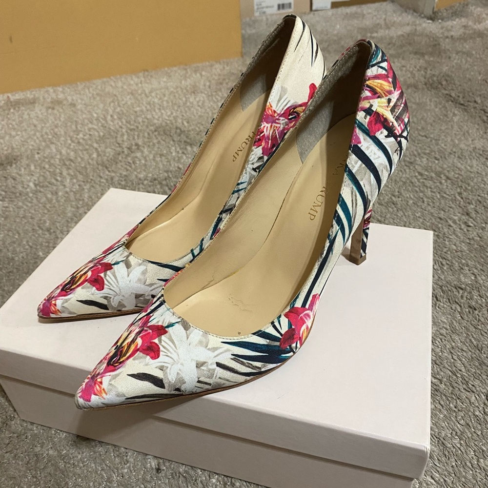 IVANKA TRUMP FLORAL HEELS